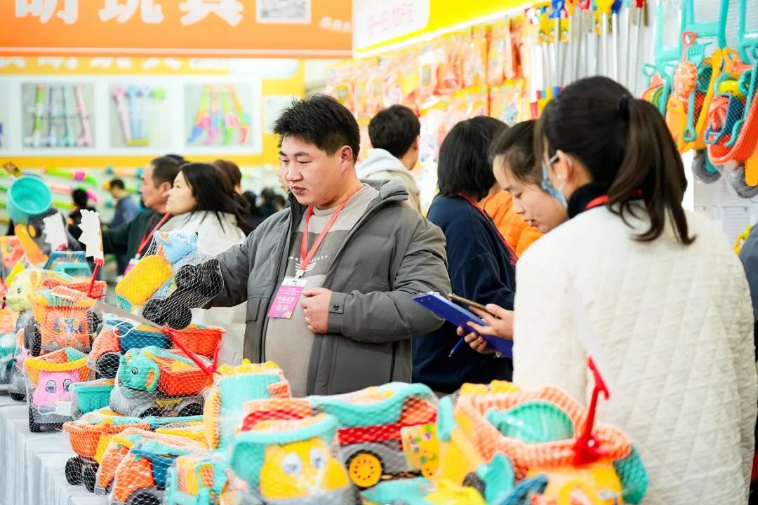 引入新质动能 现场成交4.6亿 “研博会”携手“玩博会”成果丰硕
